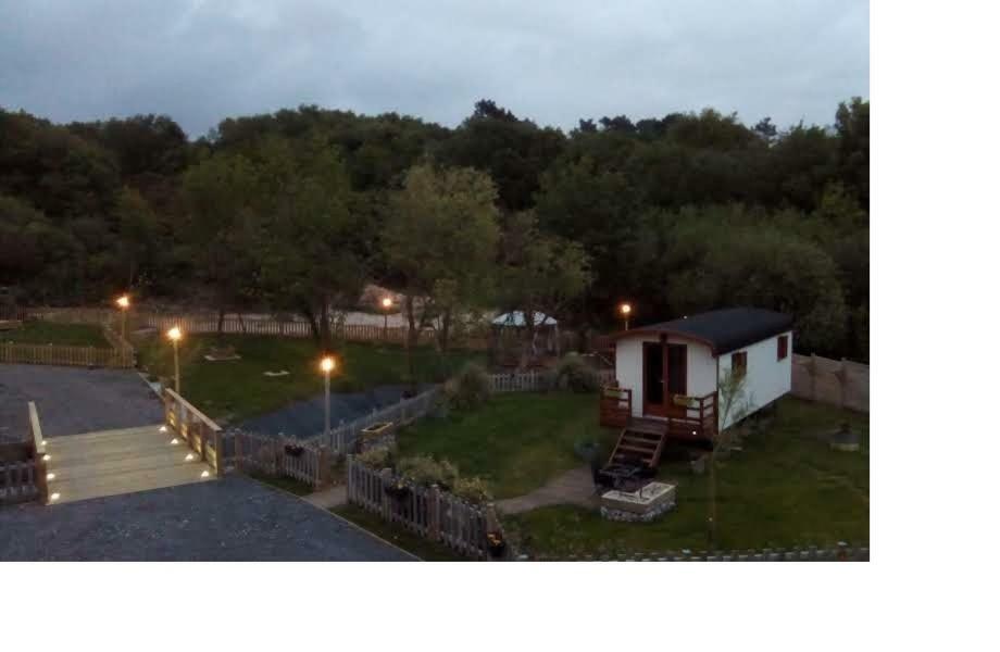 Un Sejour A La Roulotte Villa Ecault Екстериор снимка